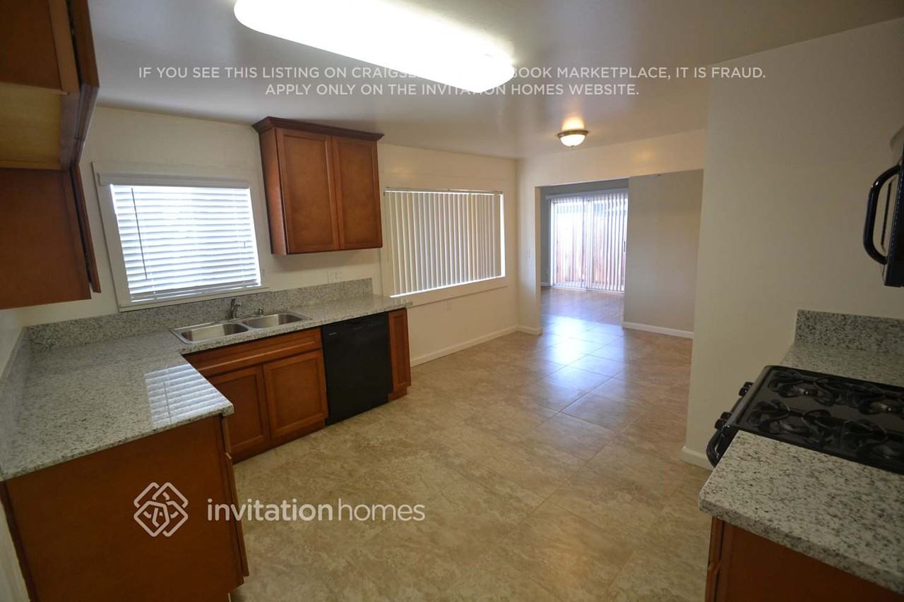 301 Dimaggio Ave - Photo 4 of 10