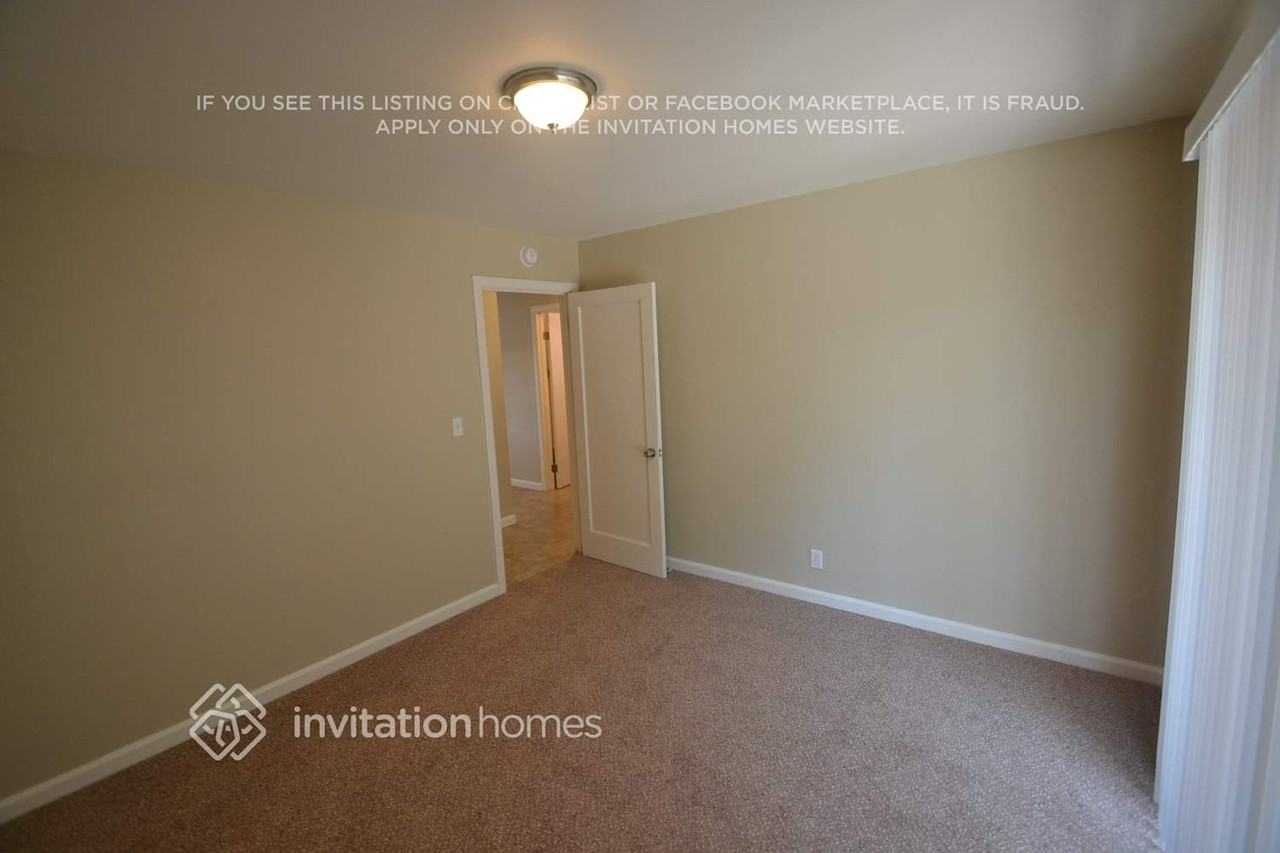 301 Dimaggio Ave - Photo 5 of 10