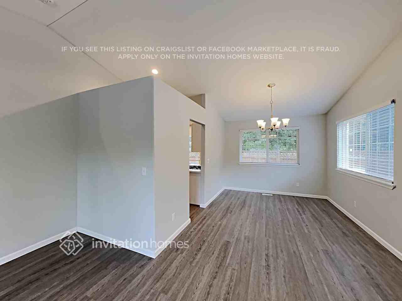 15595 Mulberry Dr Se - Photo 5 of 18