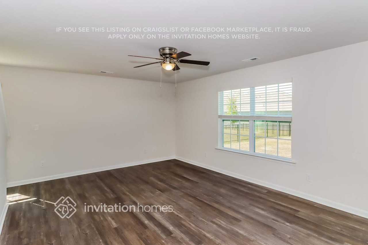 178 Scarlet Dr - Photo 4 of 24
