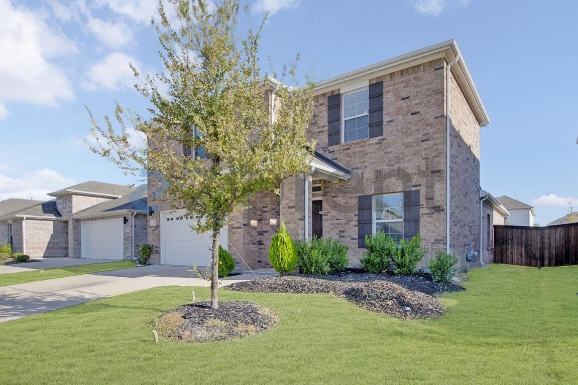 735 Lauren Grove Ln - Photo 2 of 37