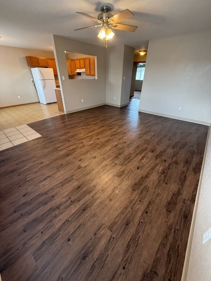 110 N Progress Dr - Photo 3 of 6