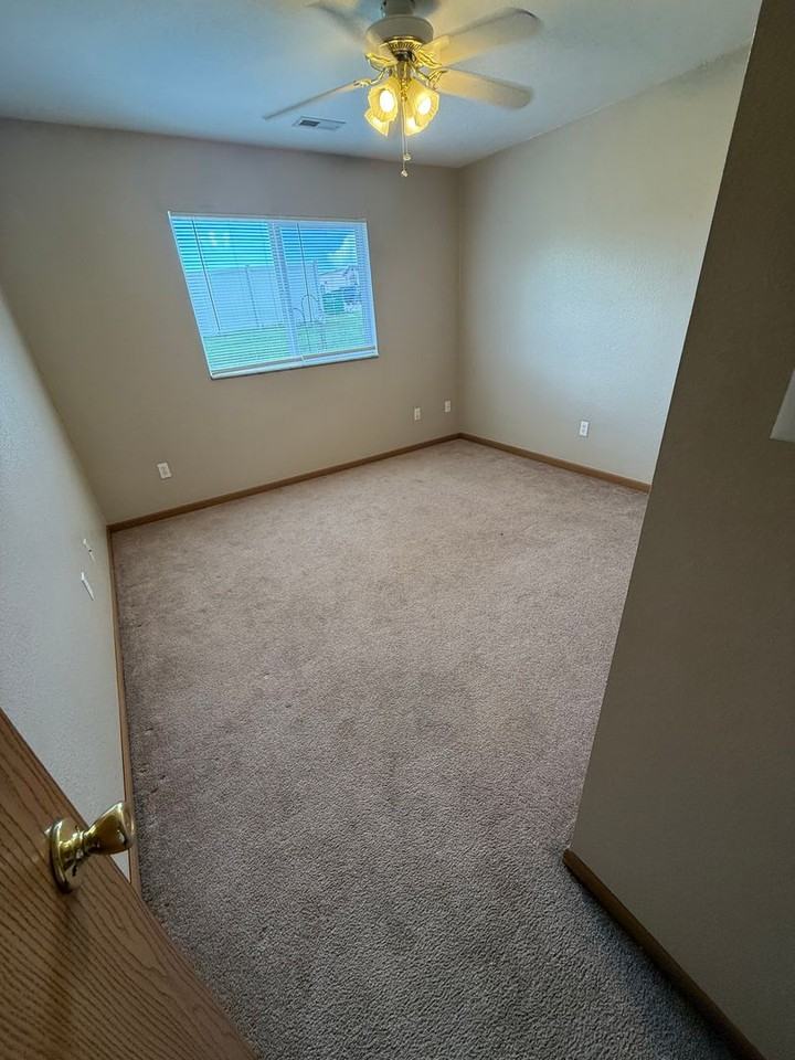 110 N Progress Dr - Photo 6 of 6