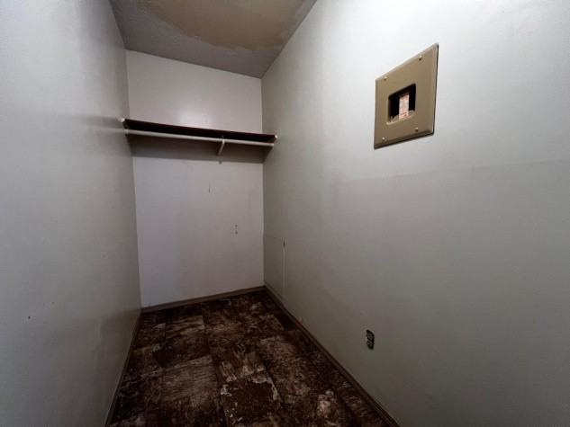 5220 41 St - Photo 5 of 10