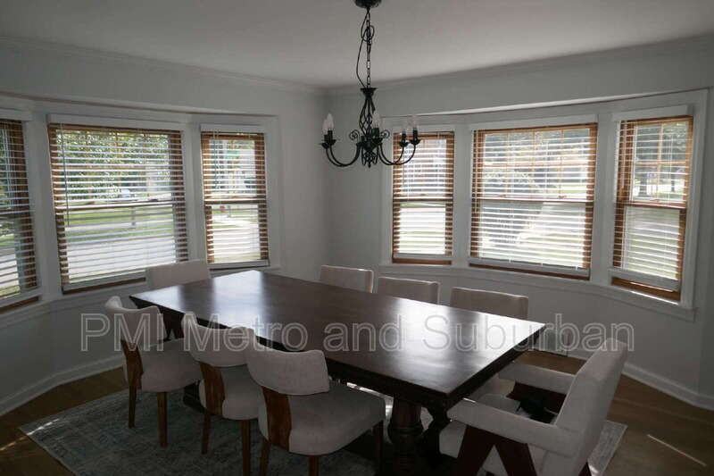984 Woodlawn Ave - Photo 7 of 33