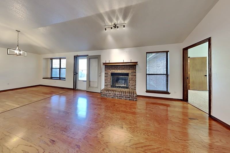 3608 Teresa Dr - Photo 3 of 21