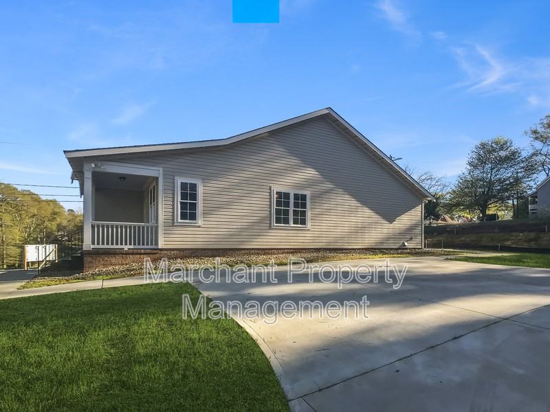 184 Floyd Street - Photo 4 of 23