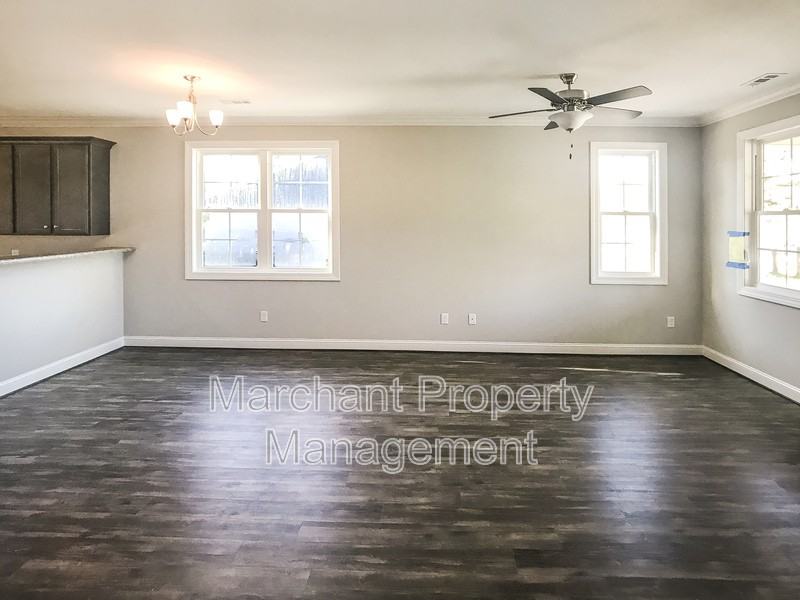 184 Floyd Street - Photo 7 of 23