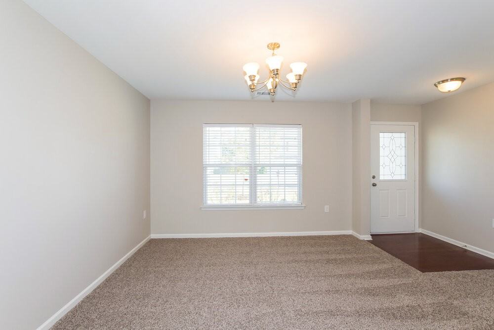 302 Lindpoint Ln - Photo 2 of 17