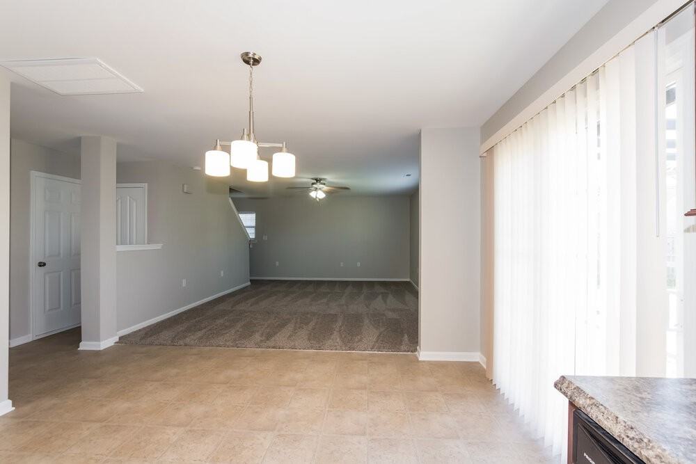 302 Lindpoint Ln - Photo 5 of 17