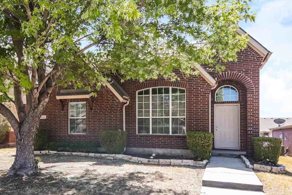 9008 Wild Rose Ln - Photo 3 of 16