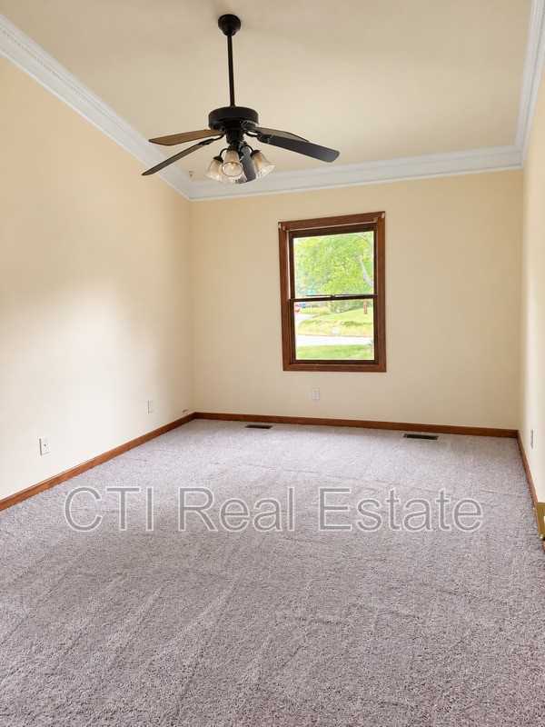 2 Adler Ln - Photo 5 of 6