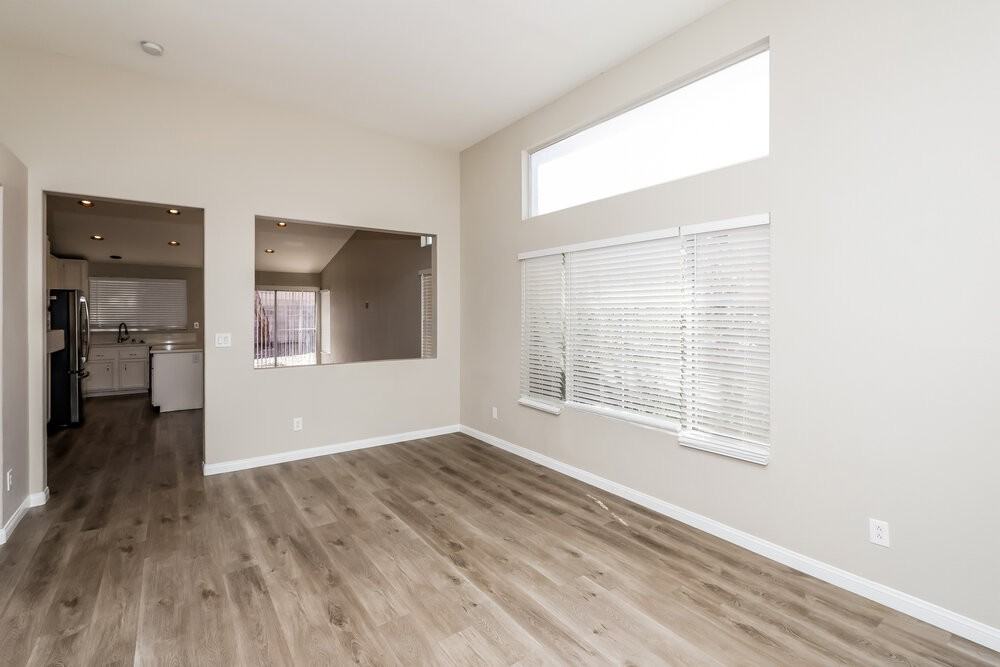 1709 Council Bluff Ln - Photo 4 of 16