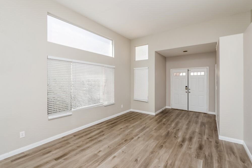 1709 Council Bluff Ln - Photo 5 of 16