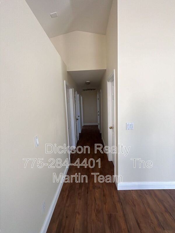 970 Mercedes Dr - Photo 7 of 22