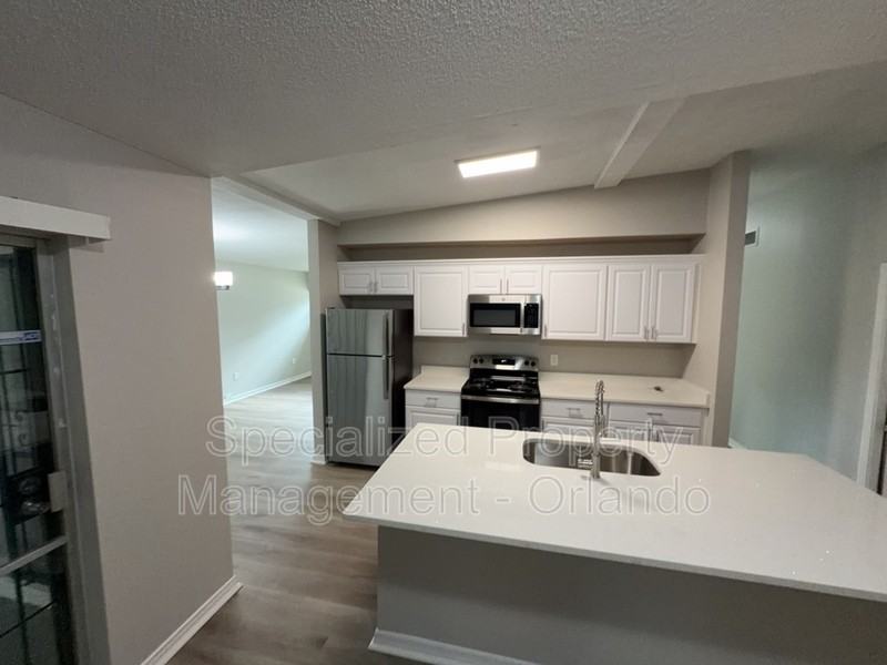 5919 Holmes Dr - Photo 3 of 19