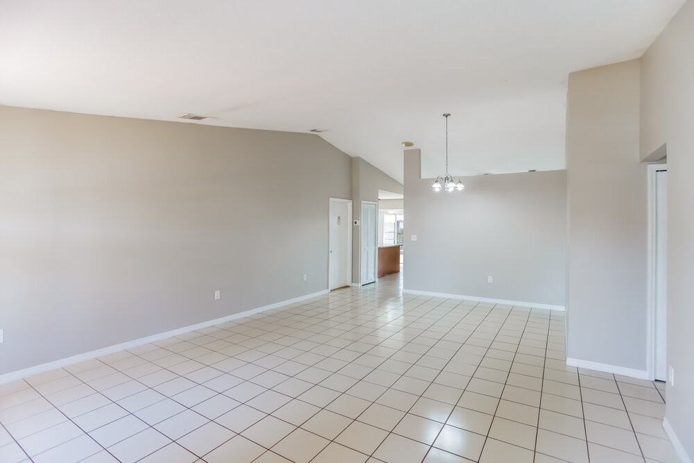 15383 Sw 178th St - Photo 3 of 16