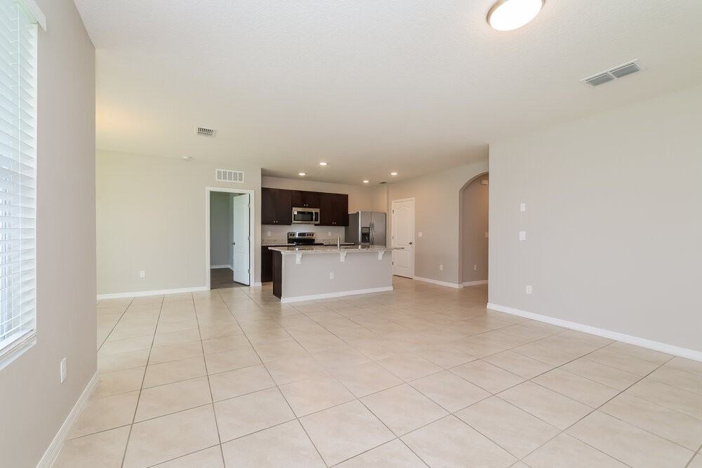 336 Tanglewood Dr - Photo 3 of 16