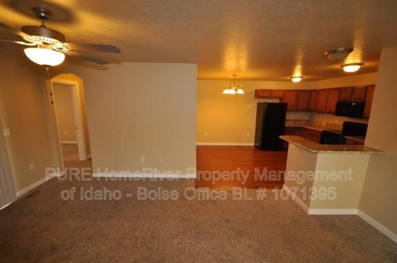 6230 S Zither Ave - Photo 5 of 28