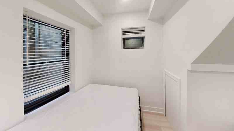 317 S Division St #D - Photo 7 of 21