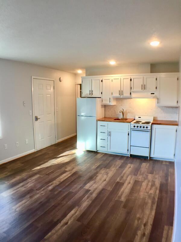 1010 Washington St - Photo 4 of 17