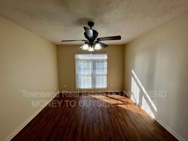 2740 Helaman Ct #6 - Photo 7 of 18
