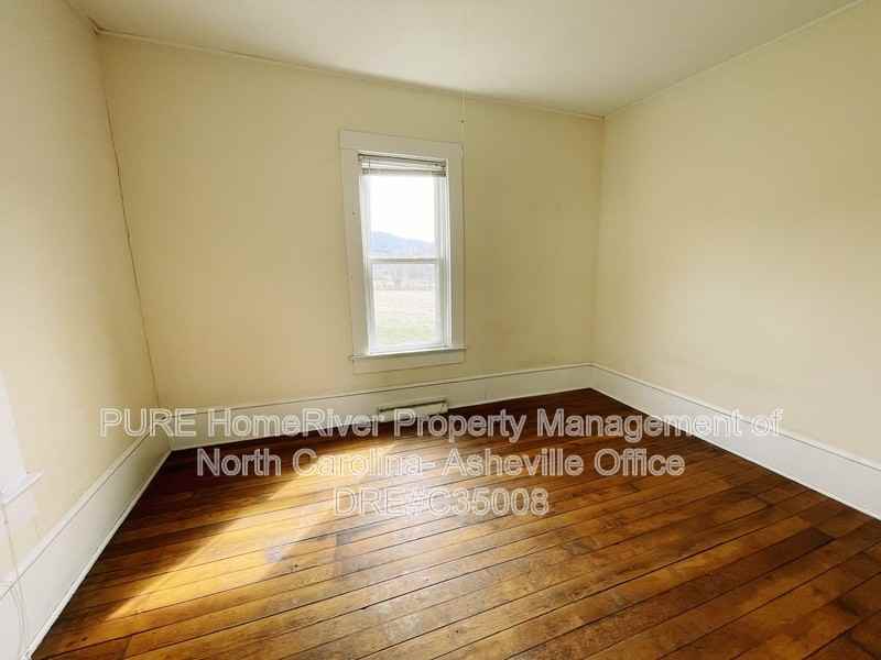 648 Bee Tree Rd - Photo 5 of 14