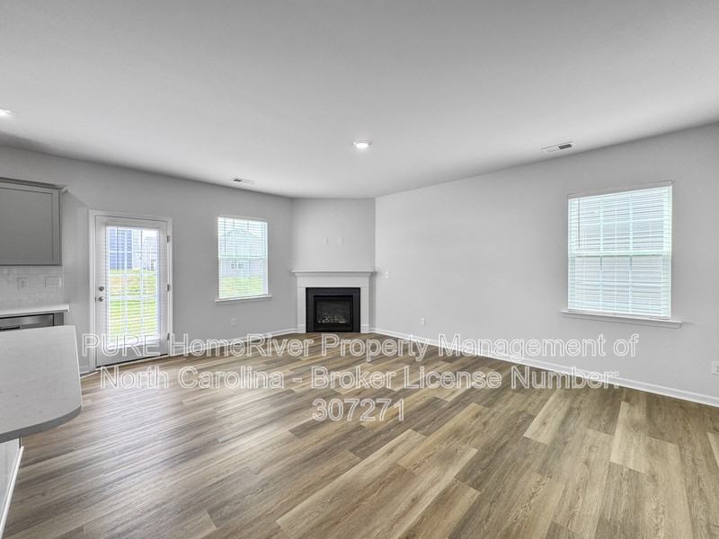 3686 Charles St Nw - Photo 2 of 23