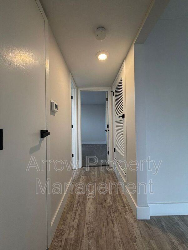 2325 S St #11 - Photo 7 of 17