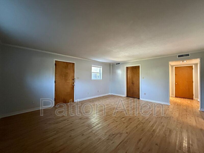 1020 Hendersonville Rd #9 - Photo 3 of 23