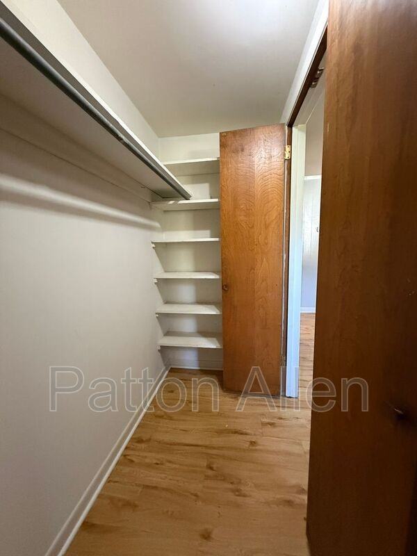 1020 Hendersonville Rd #9 - Photo 5 of 23