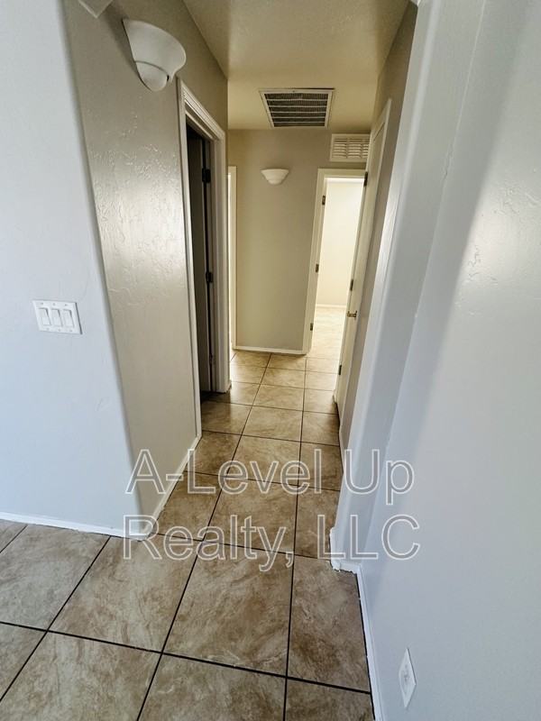 3725 W Tybolt Dr - Photo 7 of 17