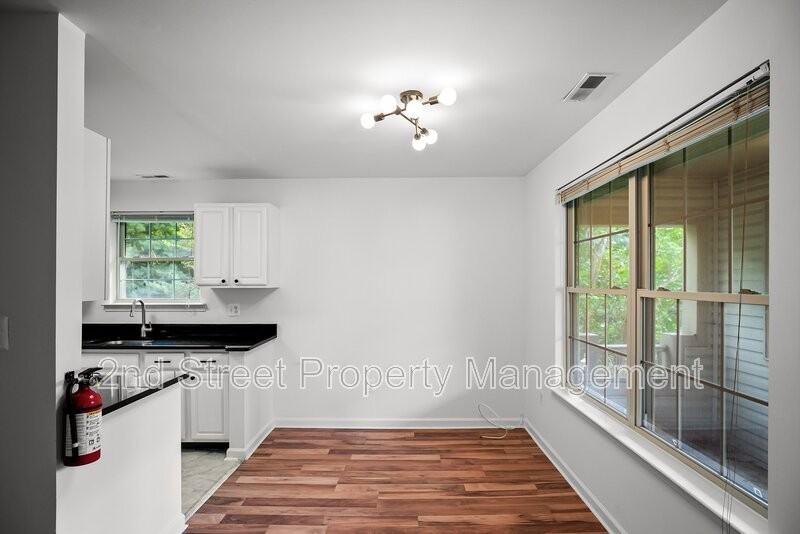 377 Tavistock - Photo 7 of 25