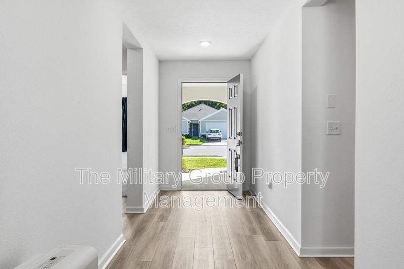 6506 Sandler Lakes Dr - Photo 3 of 43