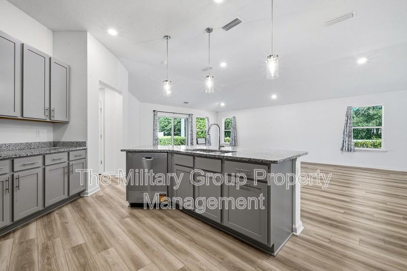 6506 Sandler Lakes Dr - Photo 6 of 43