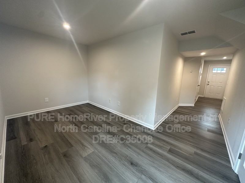2019 Langer St - Photo 3 of 35