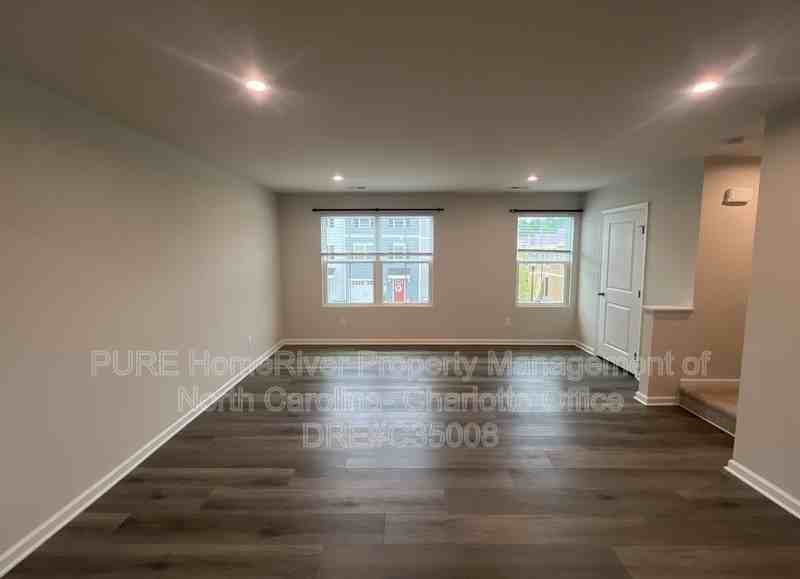 2019 Langer St - Photo 5 of 35