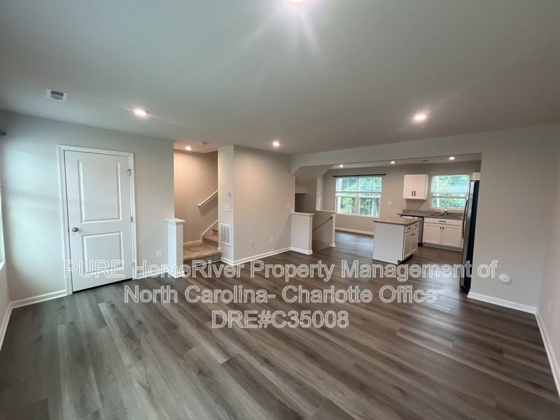 2019 Langer St - Photo 6 of 35