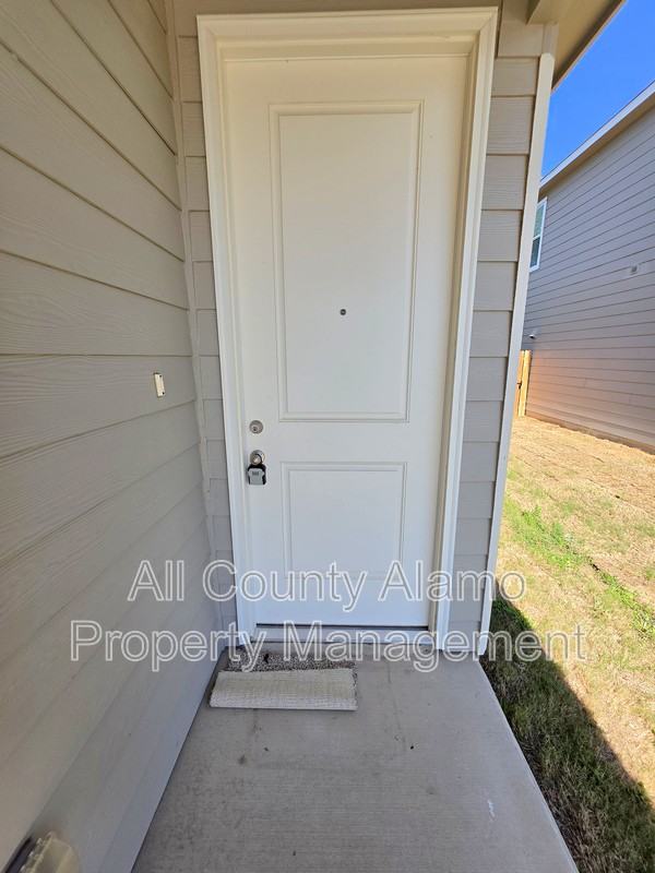 4823 Pico Pico St - Photo 3 of 29