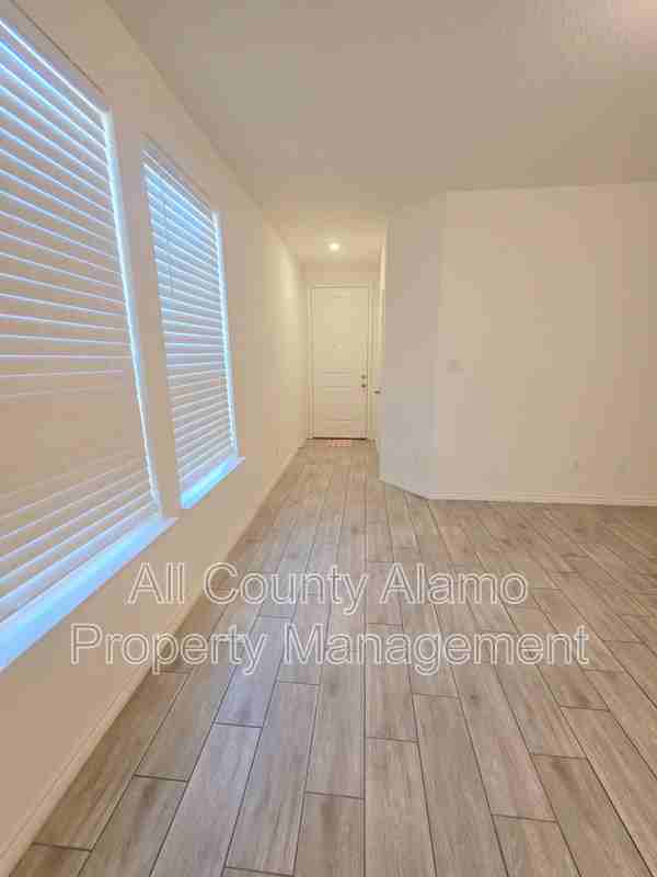 4823 Pico Pico St - Photo 4 of 29