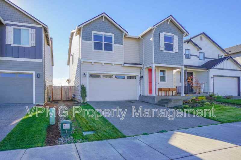 4225 Ne 183rd St - Photo 2 of 40