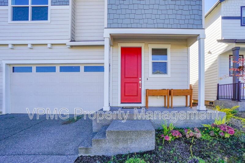 4225 Ne 183rd St - Photo 4 of 40