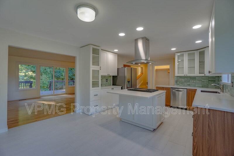 139 N 19th Ct - Photo 7 of 50