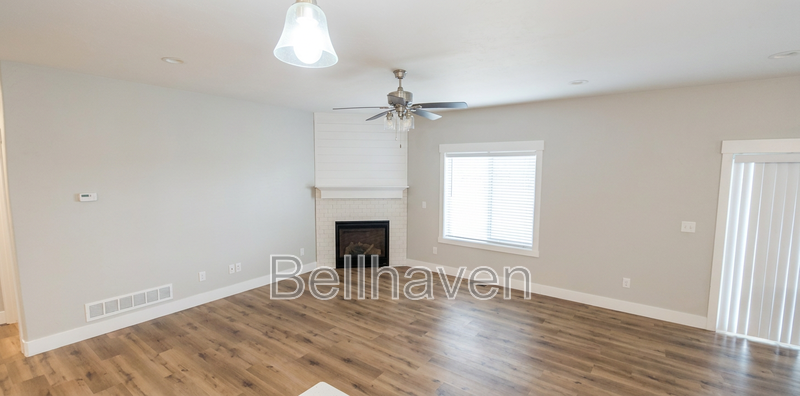 732 Silvermaple Dr - Photo 2 of 12