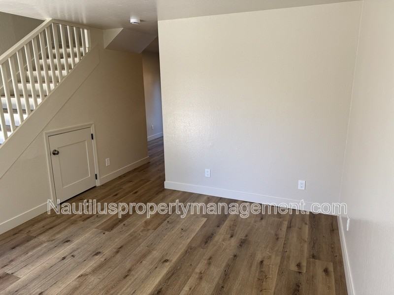 3387 Mission Dr - Photo 2 of 15