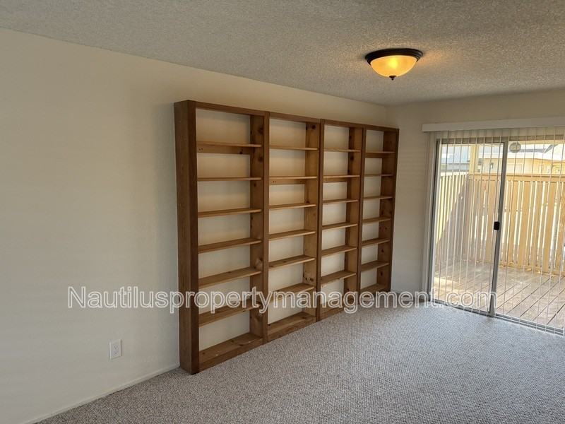 127 Castillion Ter - Photo 2 of 23