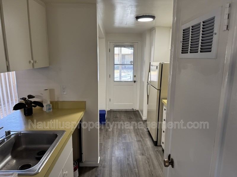 127 Castillion Ter - Photo 7 of 23