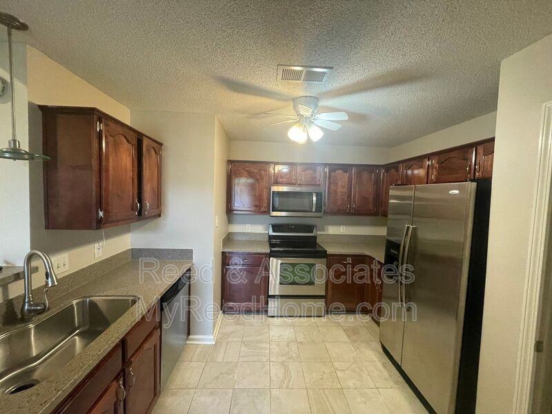 1160 Breezy Valley Dr - Photo 6 of 14