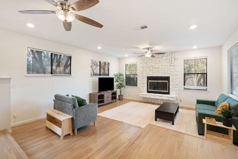 2122 Gunn Rd - Photo 4 of 21