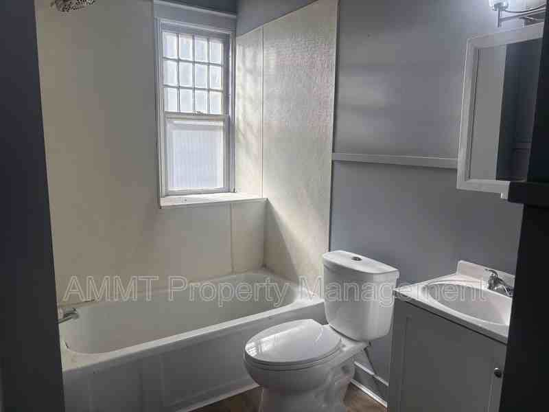 1534 3rd Ave Se - Photo 4 of 4